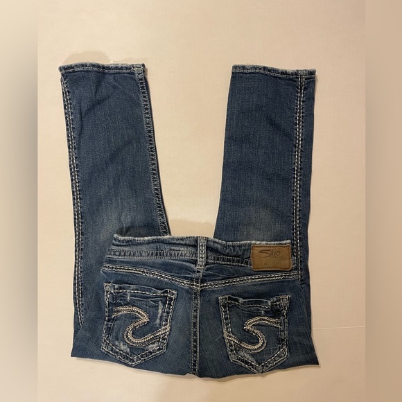 Silver Jeans Capri distressed denim size 28x22 1/2” - Picture 3 of 6